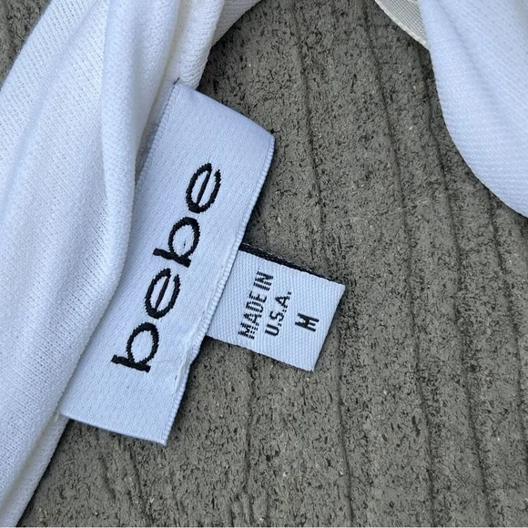 Bebe: Vintage Elegant White Plunge Criss-Cross Dress. Size Medium. - Picture 10 of 13